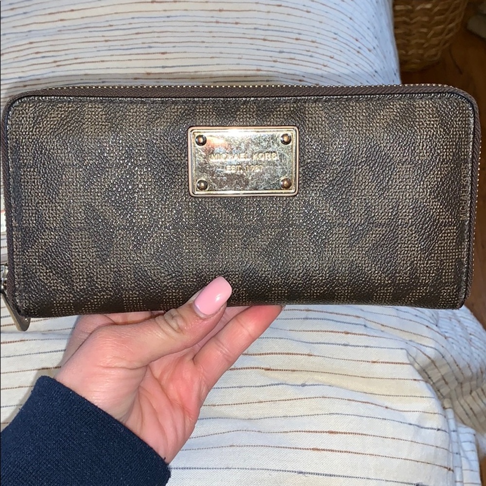 Michael Kors wallet